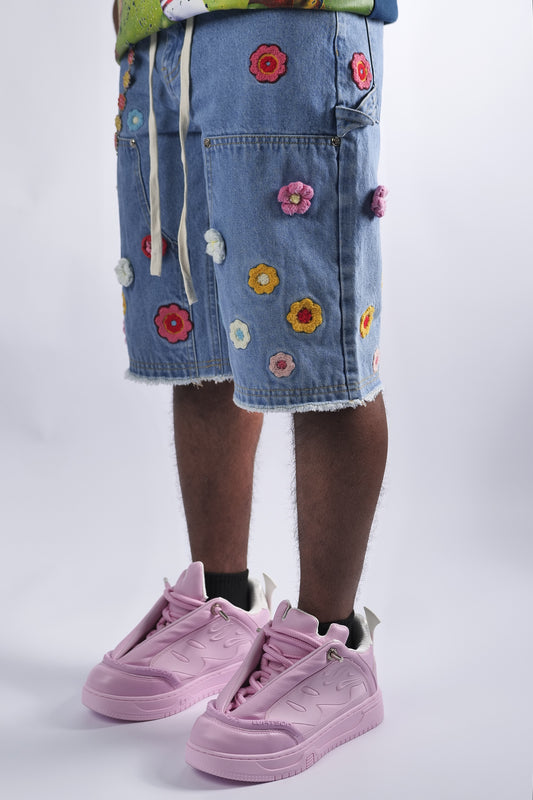WATSON CROCHET FLOWER LIGHT WASH DENIM SHORTS