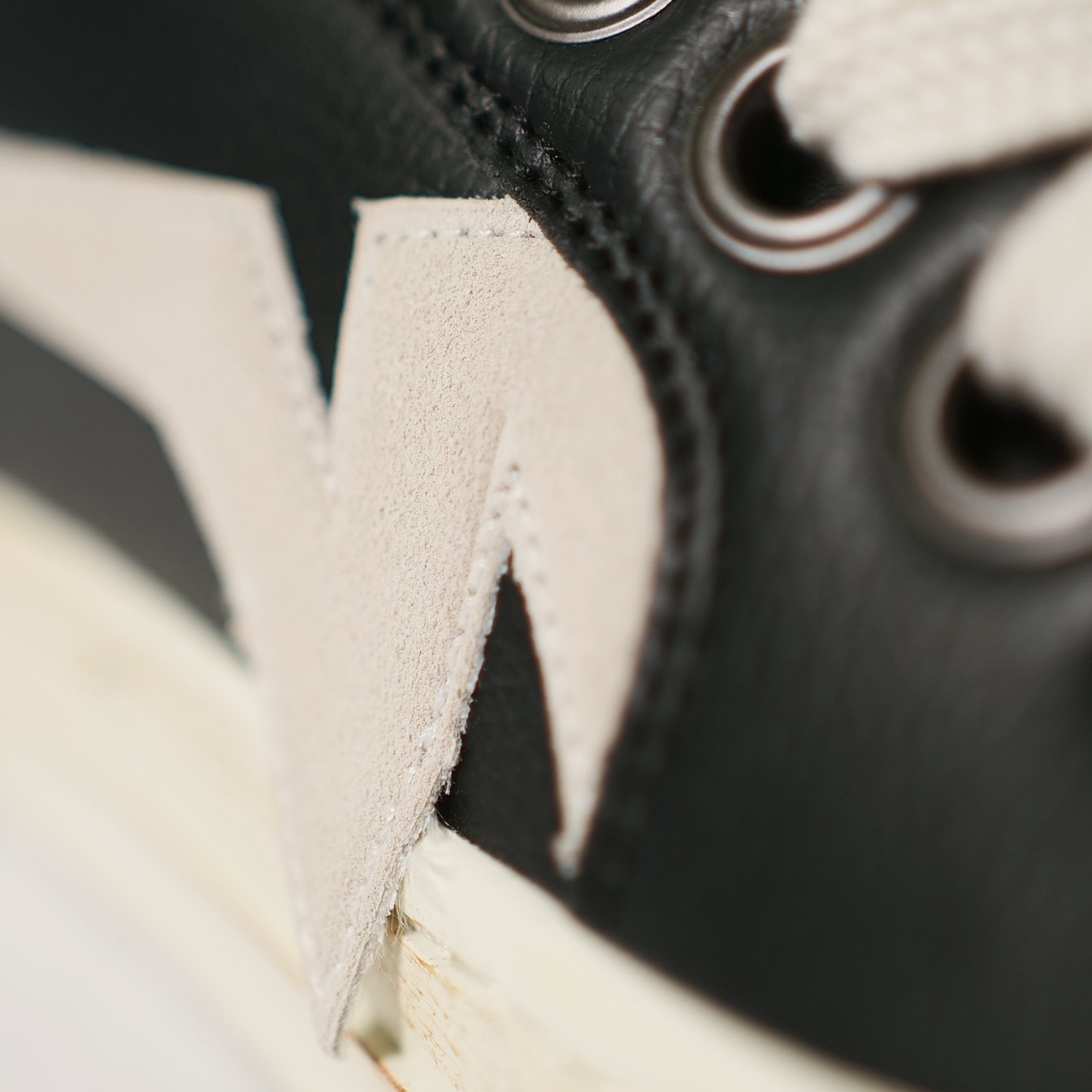 WATSON ROCKCORE SNEAKERS (CLOSED EYES)