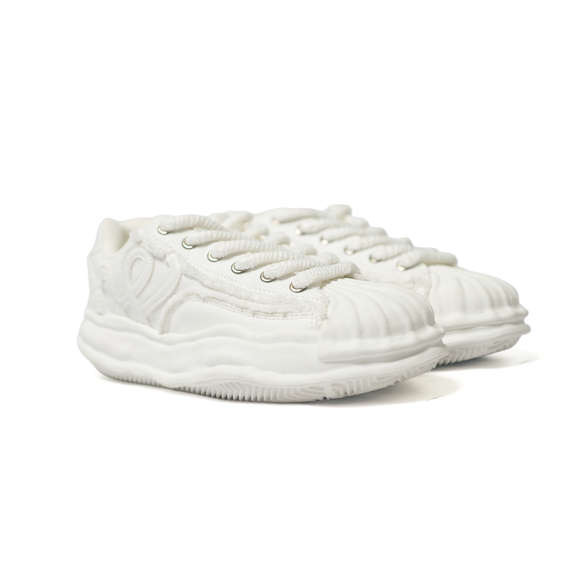 Watson Shell Shock low-top sneaker in Blank Slate, white