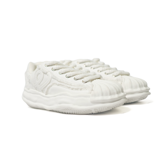 Watson Shell Shock low-top sneaker in Blank Slate, white