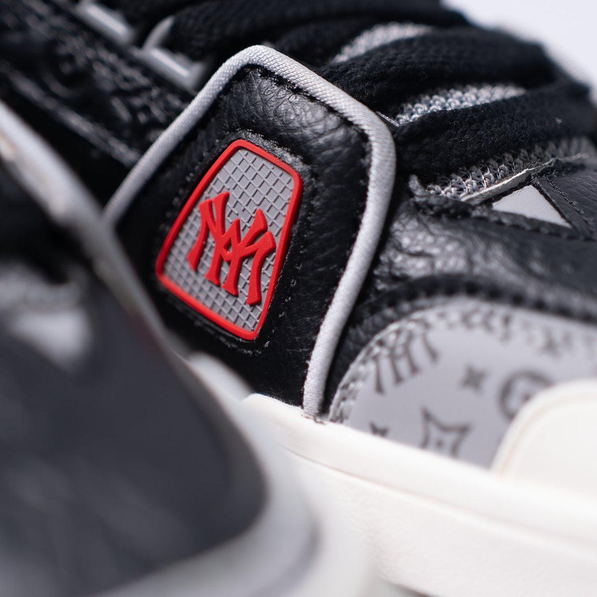 WATSON VULTURE V2 SNEAKERS (BLACKEST CEMENT)