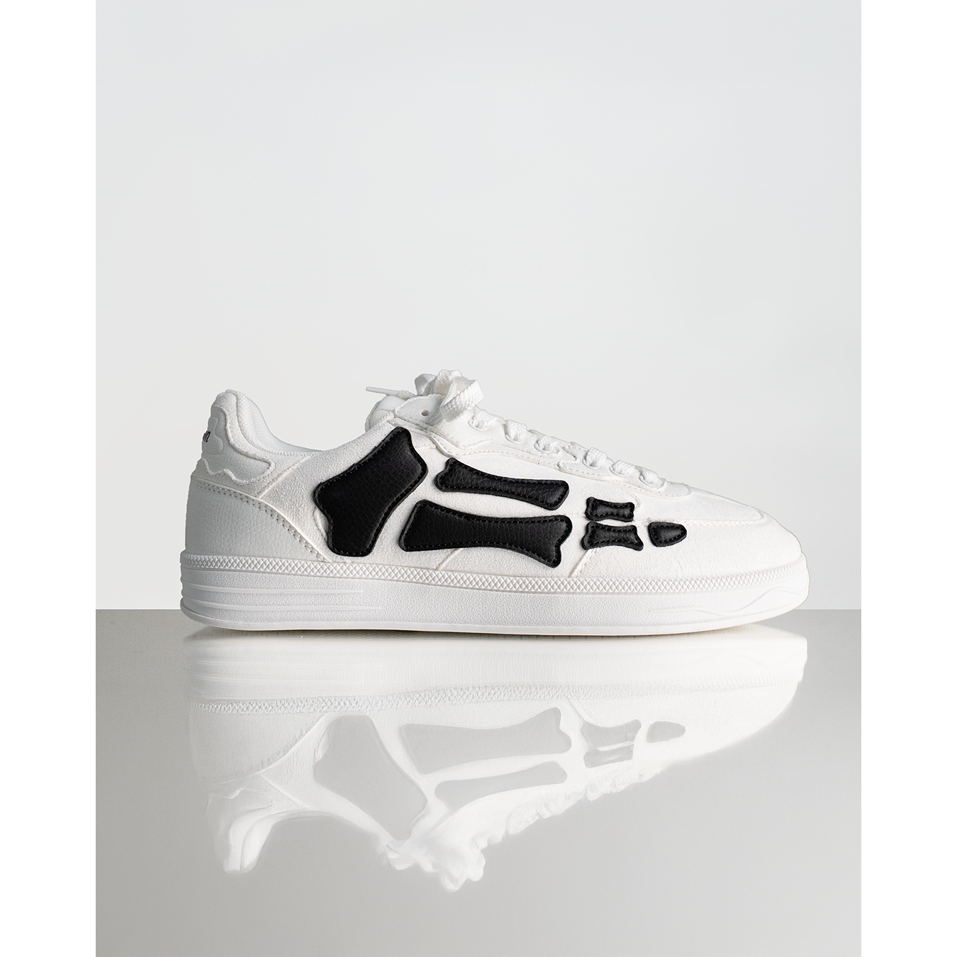 BONEBA SNEAKERS (WHITE)
