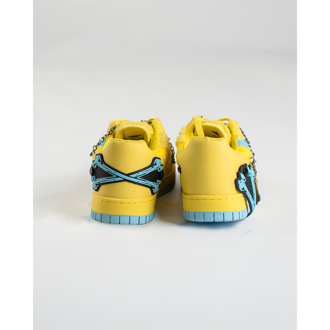 COURT CLASSIC SNEAKERS (UNCHAINED BEARS YELLOW)