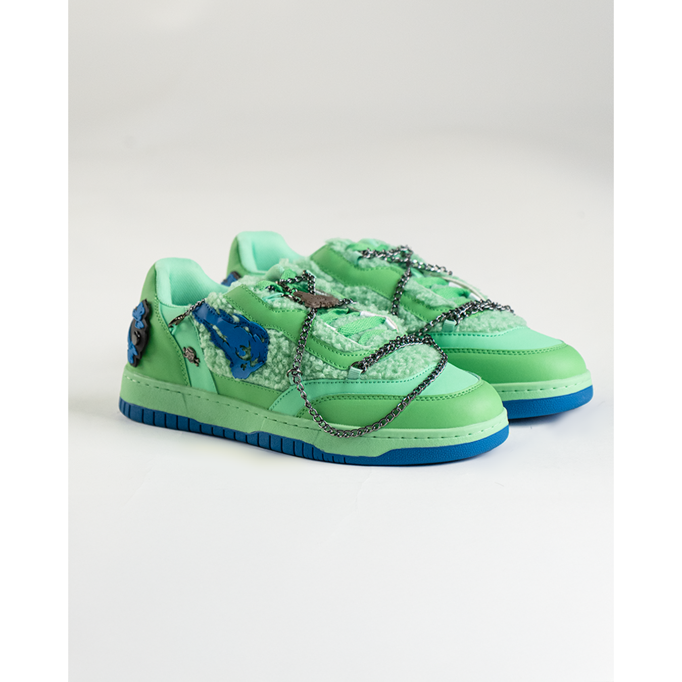 COURT CLASSIC SNEAKERS (UNCHAINED BEARS GREEN)