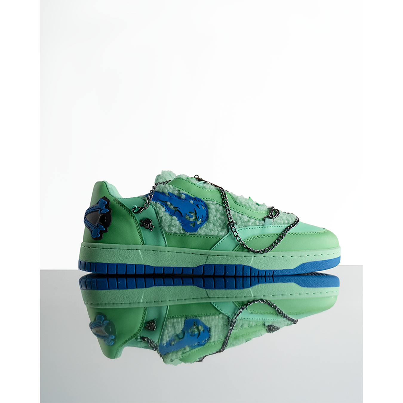 COURT CLASSIC SNEAKERS (UNCHAINED BEARS GREEN)