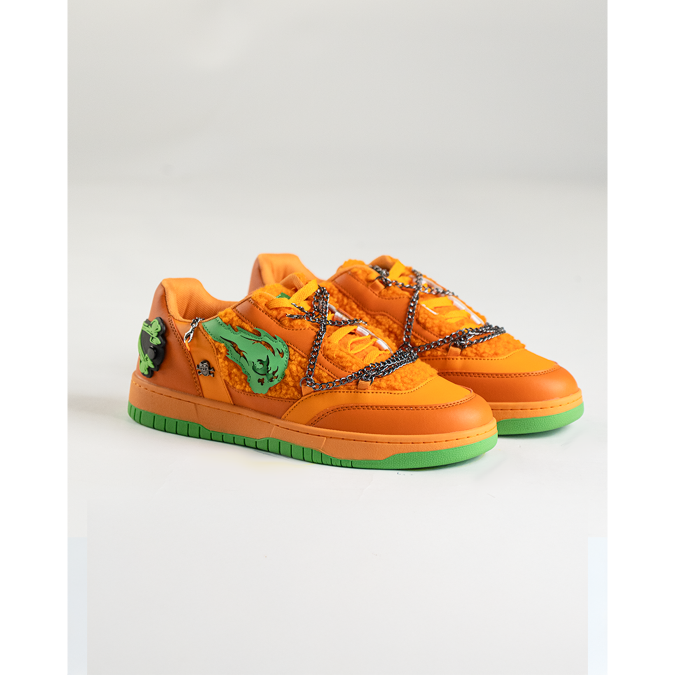 COURT CLASSIC SNEAKERS (UNCHAINED BEARS ORANGE)