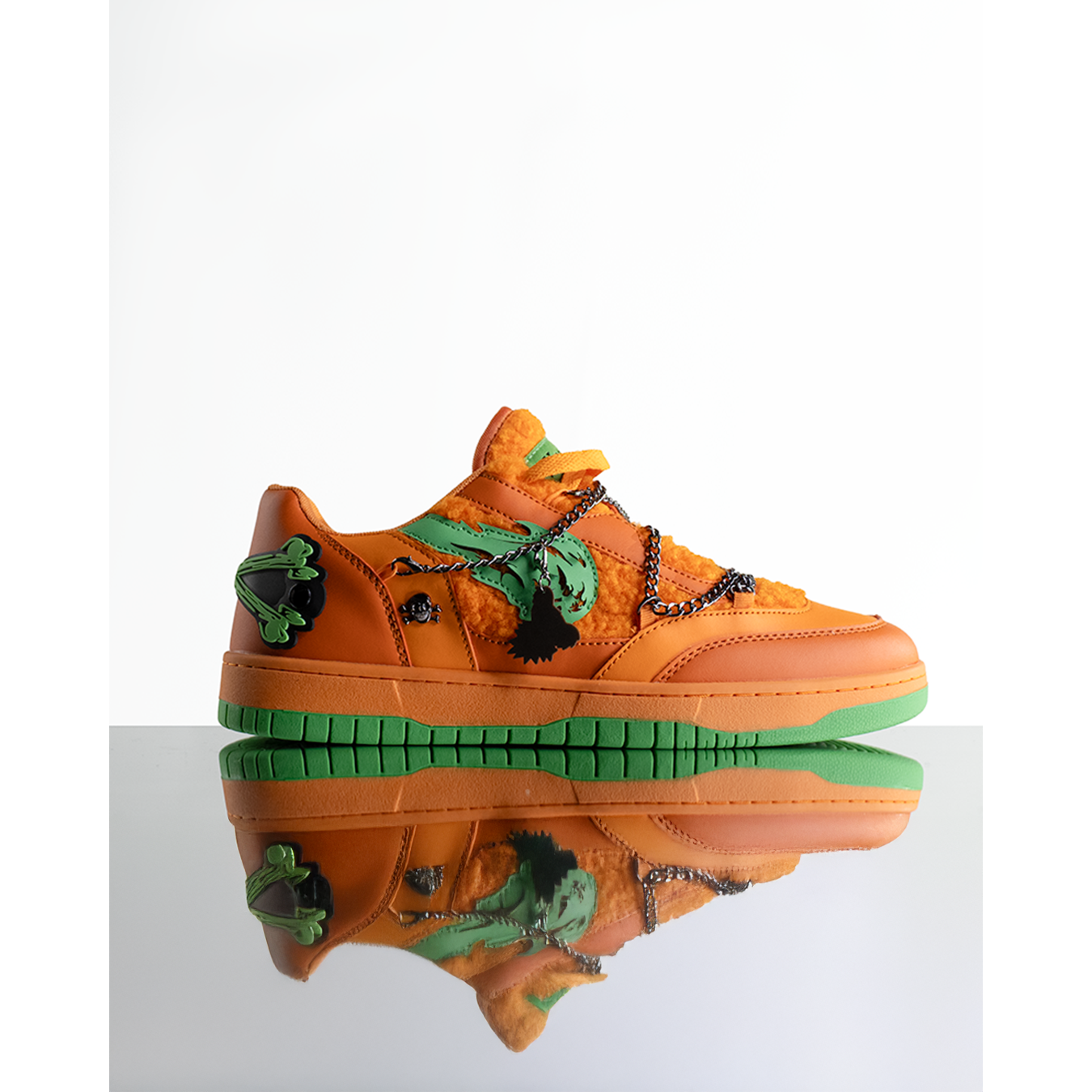 COURT CLASSIC SNEAKERS (UNCHAINED BEARS ORANGE)