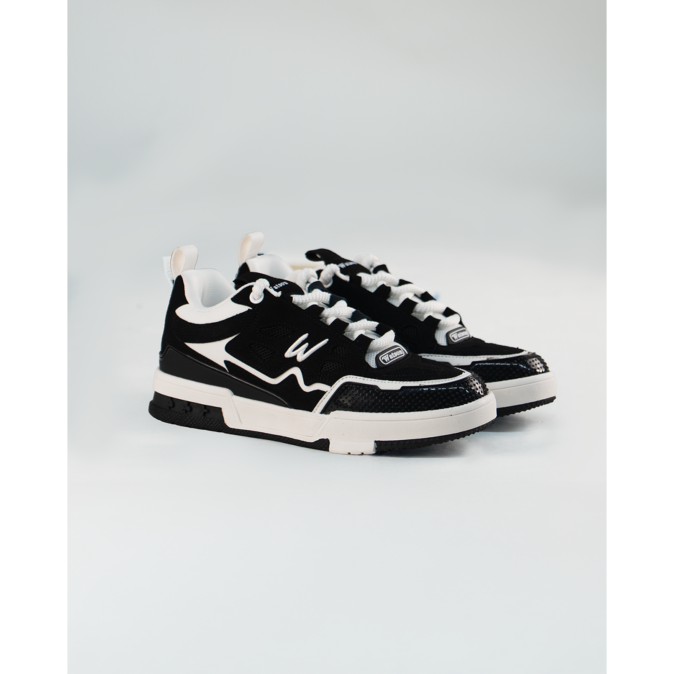 WATSON K FLIP SNEAKERS (BLACK/WHITE)