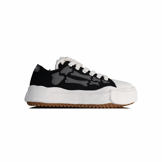 Watson Vulcan low-top sneaker in Classic Black, black and white – alternate view 2