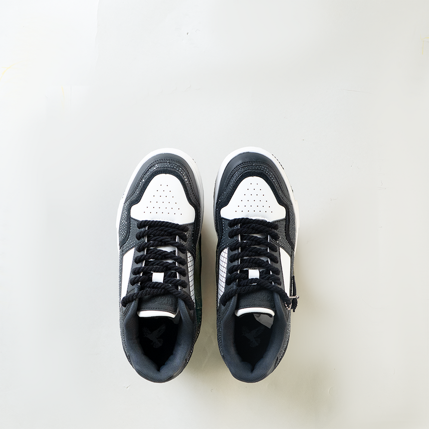 VULTURE SNEAKERS (BLACK & WHITE)
