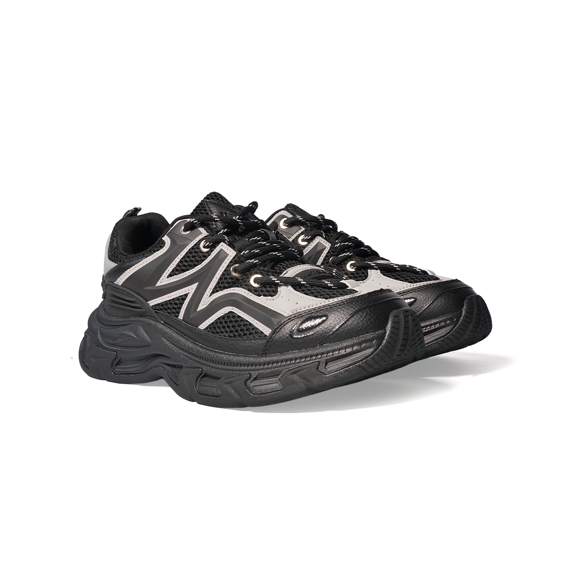 Watson Anura low-top sneaker in Spot Thigh, black and white