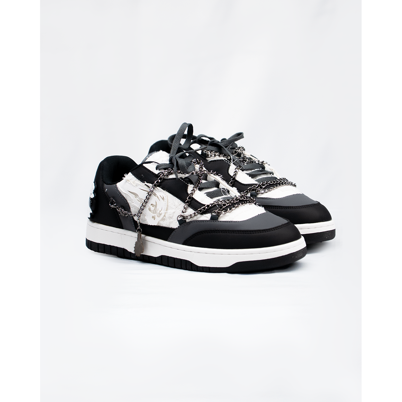 COURT CLASSIC 2 SNEAKERS (UNCHAINED PANDA)