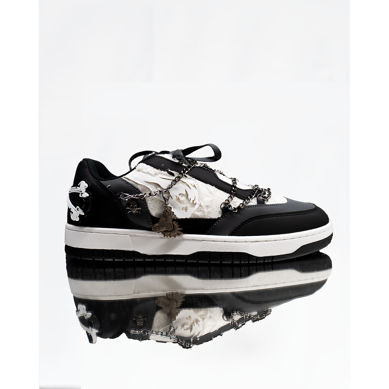 COURT CLASSIC 2 SNEAKERS (UNCHAINED PANDA)