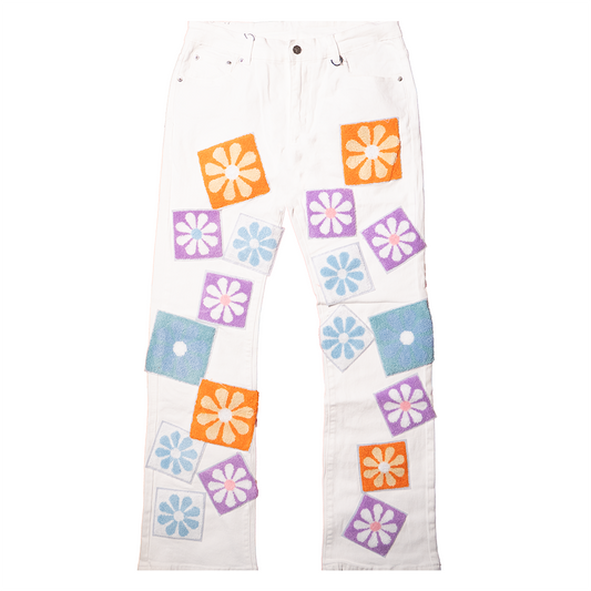 CHENILLE FLOWER STACKED DENIM PANTS (WHITE)